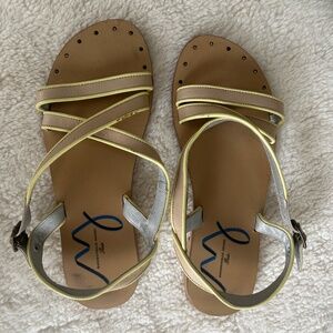 Leather sandals